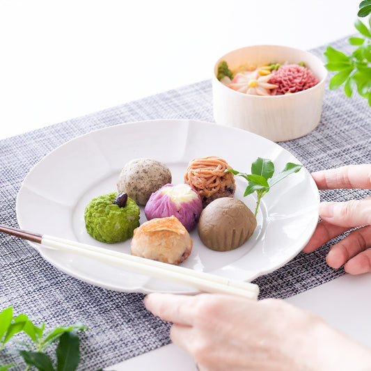 お彼岸になぜ"おはぎ"を食べるの？由来と「うめとおはぎ」が選ばれる理由