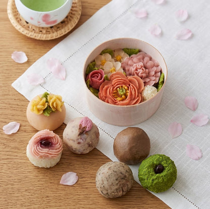 【特別価格30%OFF】＜うめとおはぎ＞花まつり-芍薬とカーネーション おはぎ7種7個
