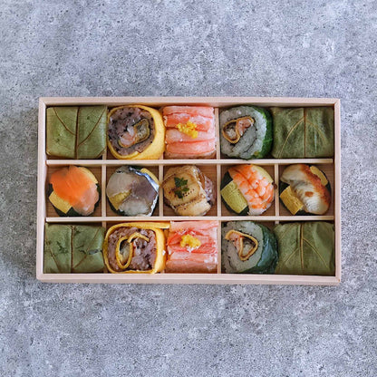 【福袋・送料込8,000円】【賞味期限間近】【訳あり】季節の手鞠わさび葉寿し秋15と柚子香る蟹の押し寿司とお花のおはぎ5個セット