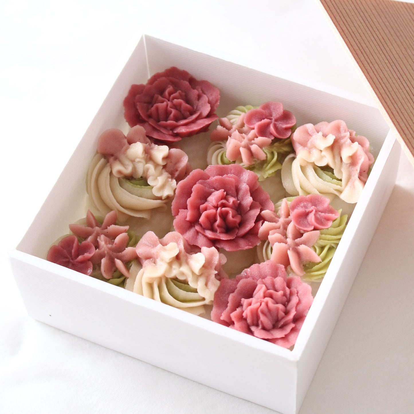 【早割10%OFF母の日包装】【母の日】おはぎのフラワーBOX（カーネーション）