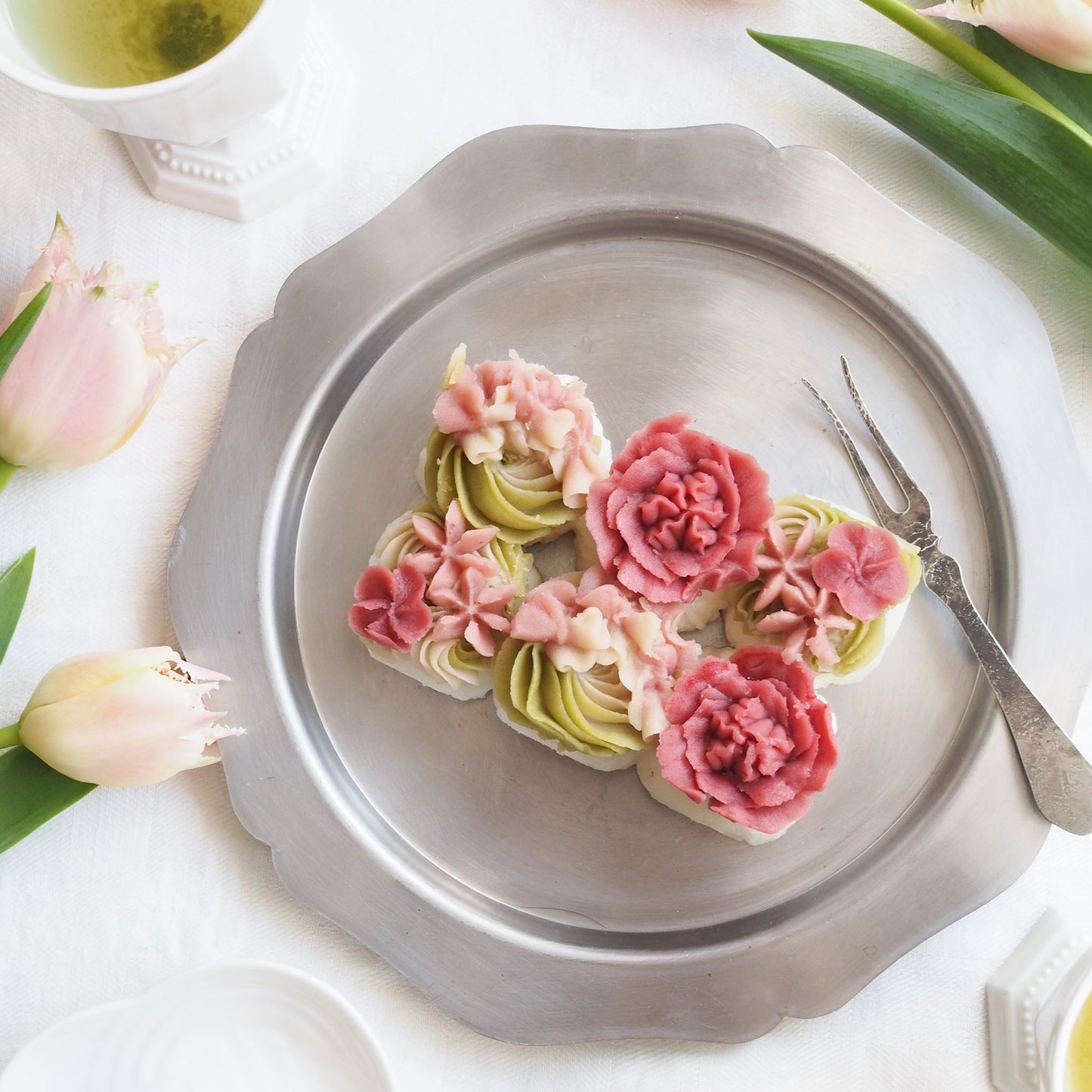 【早割10%OFF母の日包装】【母の日】おはぎのフラワーBOX（カーネーション）