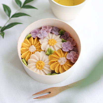 【初めての方限定】 あでやか手鞠わさび葉寿し6個とお花のおはぎBOX１個【送料分1,010円割引価格】